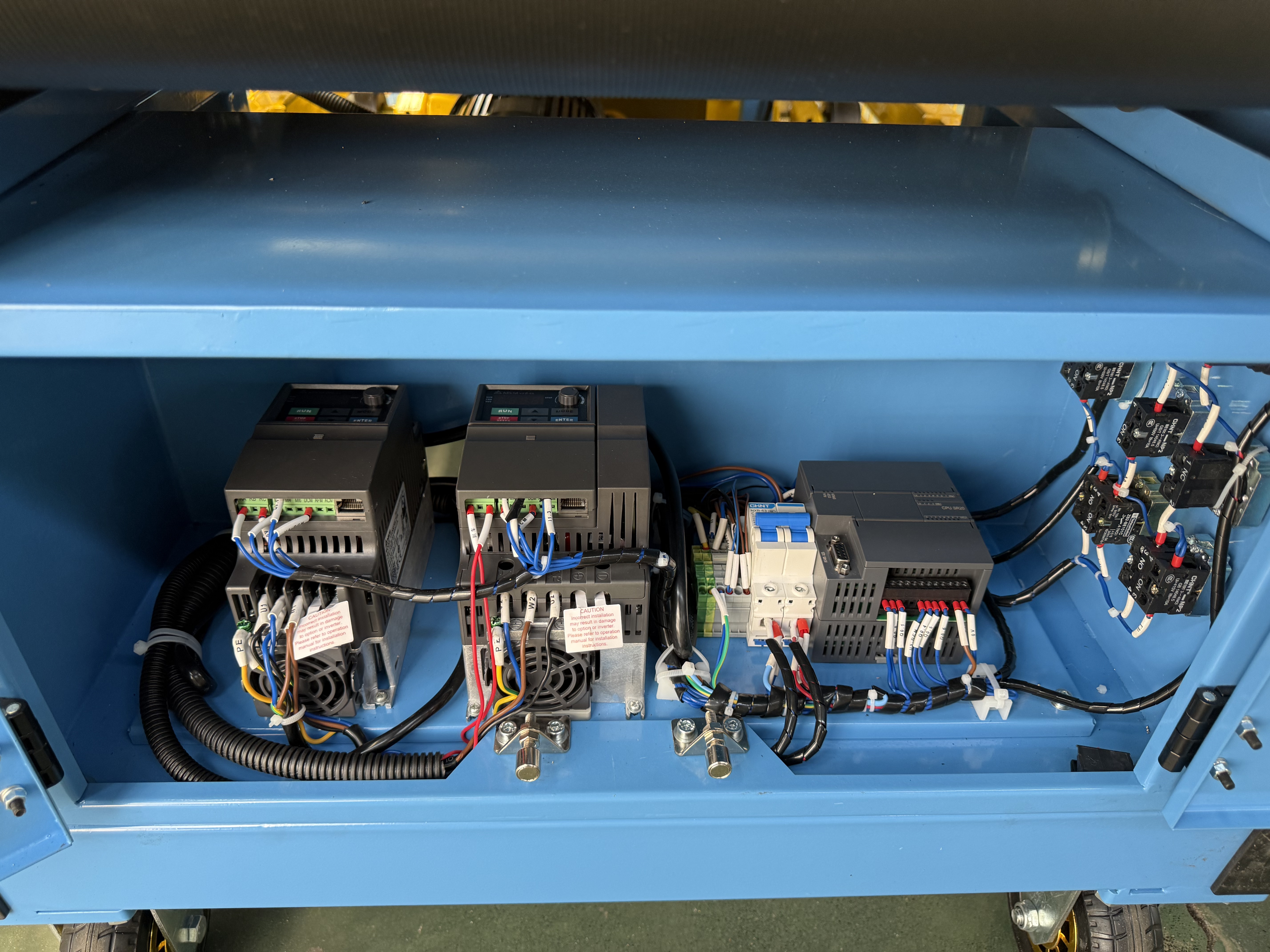 A Movable Variable Amplitude Truck Loading and Unloading Belt Conveyor 9A0B9E640585111DB83A328A04403416