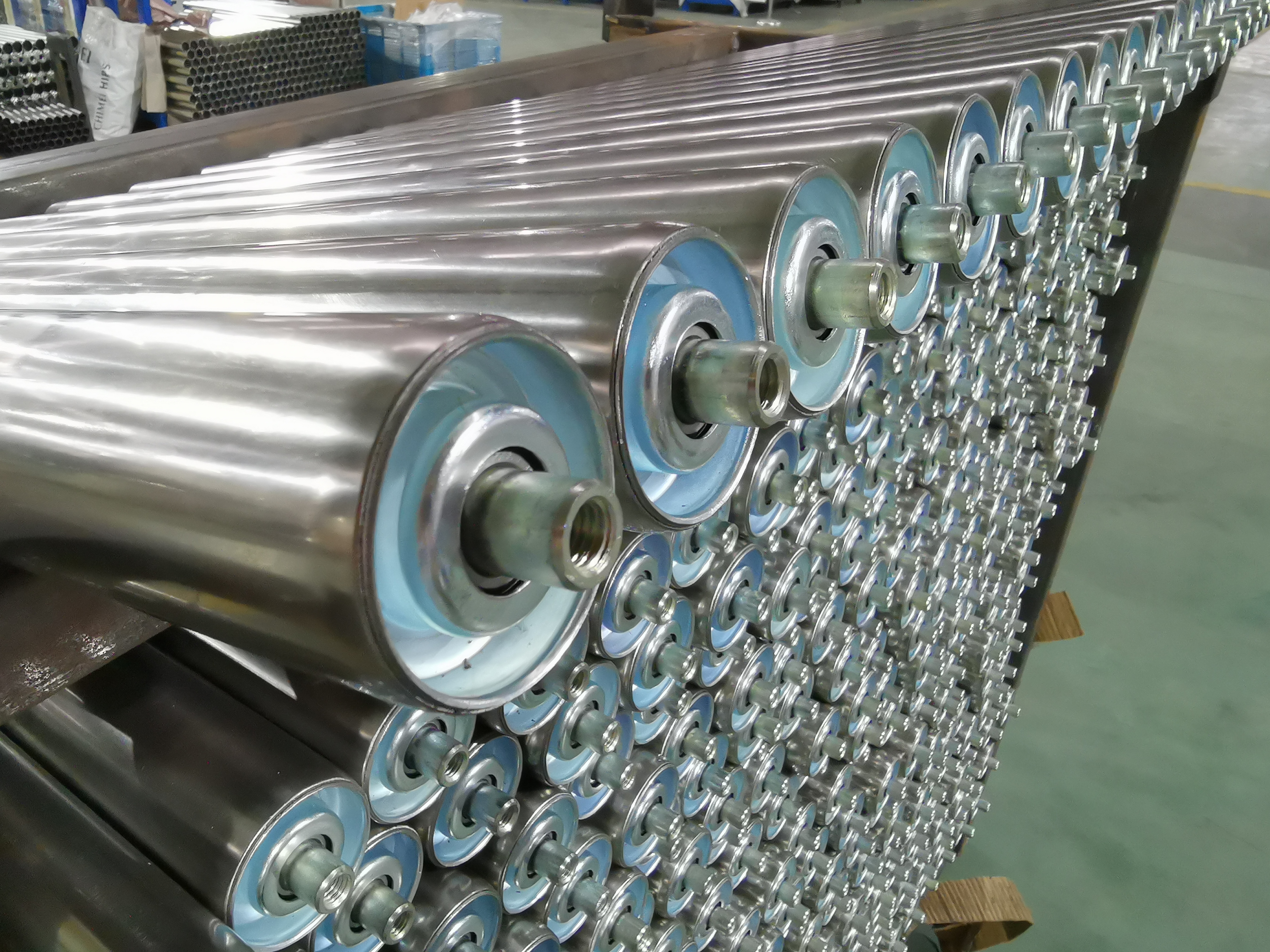 rouleau de convoyeur &agrave; gravit&eacute;