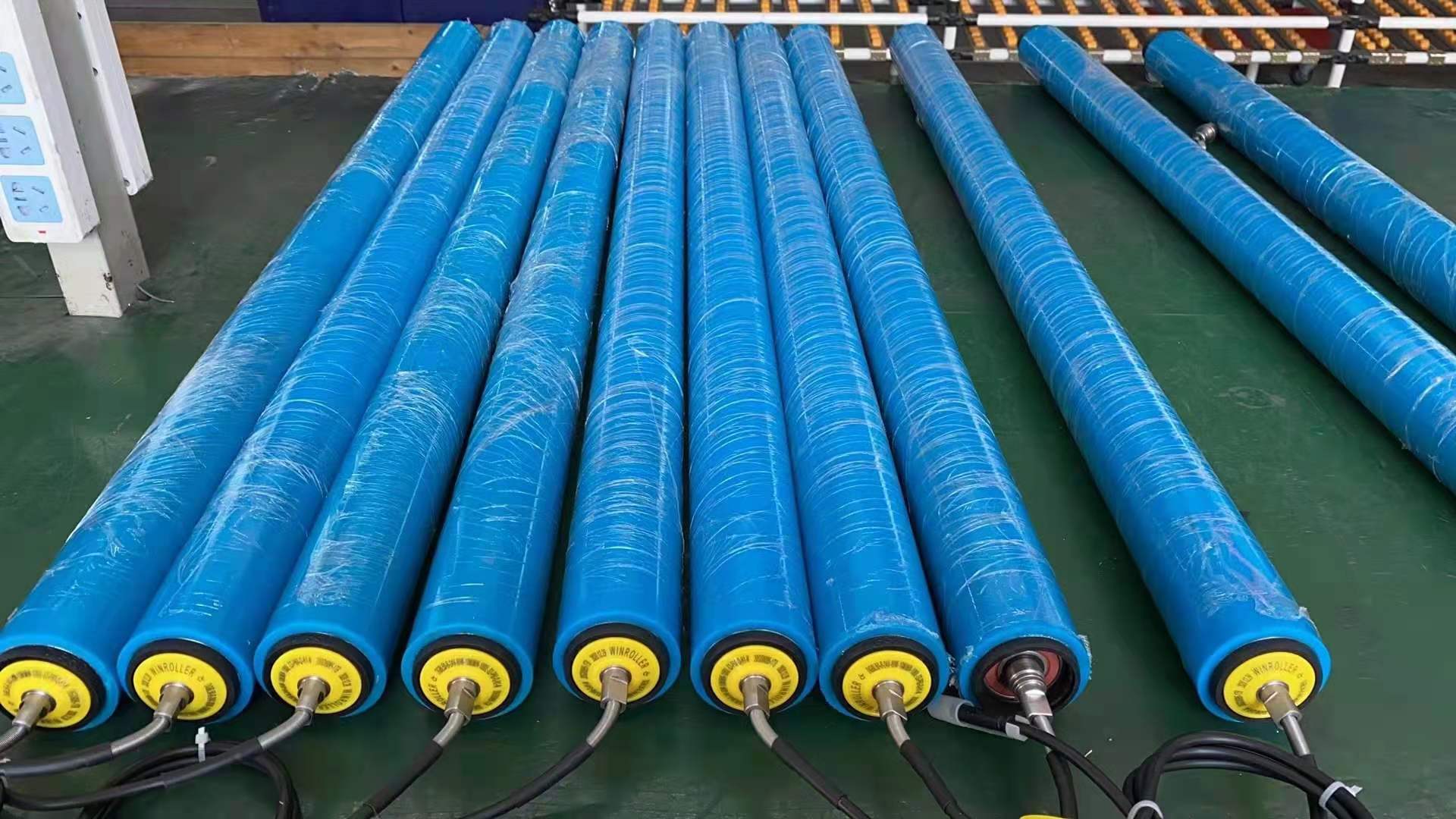 Poly-V Poulle Direct Courant en acier roul&eacute; &agrave; entra&icirc;nement moteur avec rev&ecirc;tement PU