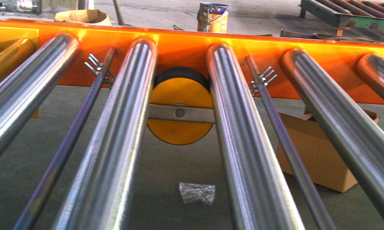 rouleau de frein du syst&egrave;me de rayonnage &agrave; flux de palettes